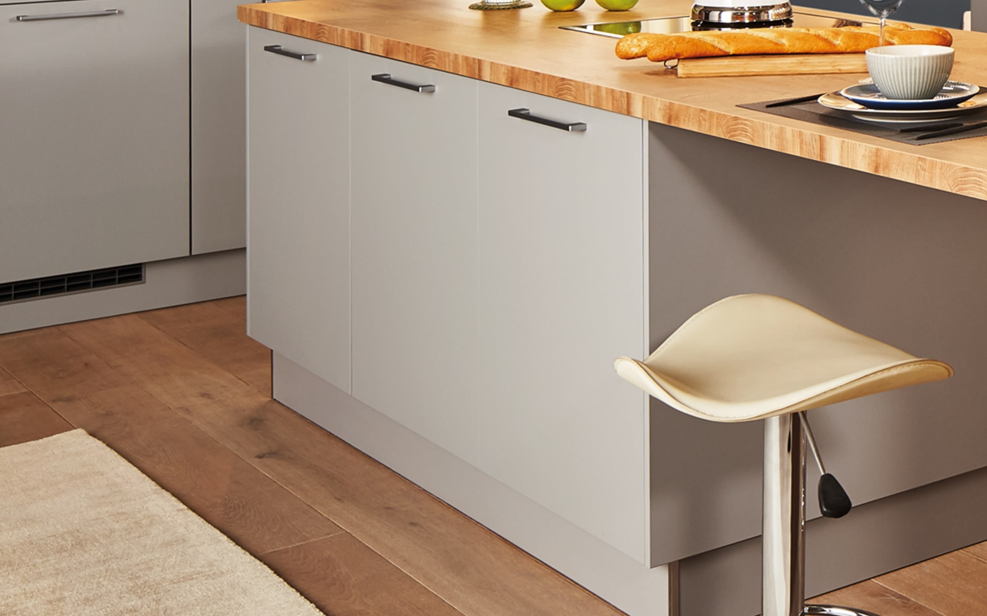 Einbauküche Perfect Soft, perlgrau, inkl. Siemens Elektrogeräte und Miele Geschirrspüler