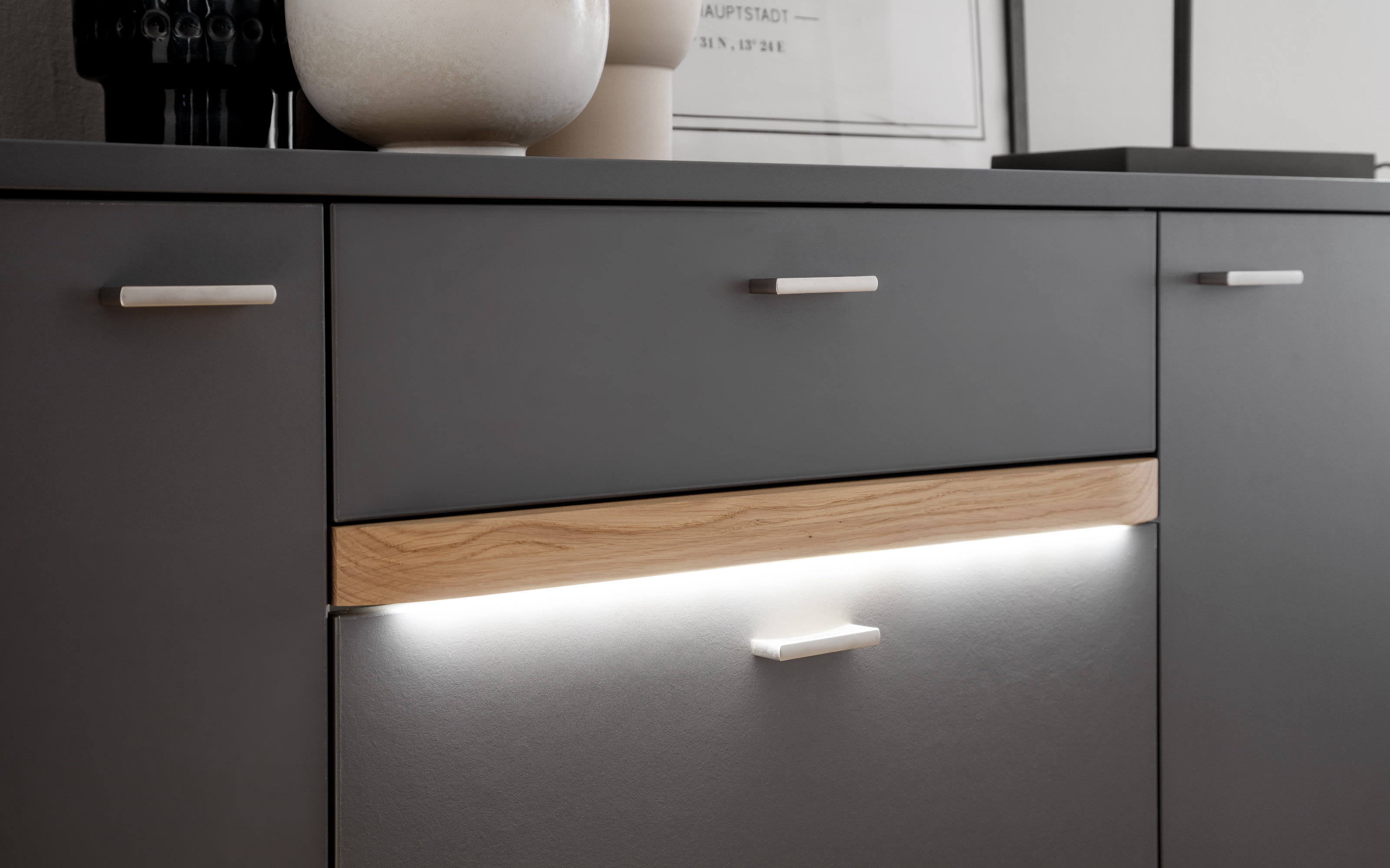 Sideboard Marsalla, Royal grey ,Balkeneiche massiv geölt, inkl. Front LED-Beleuchtung