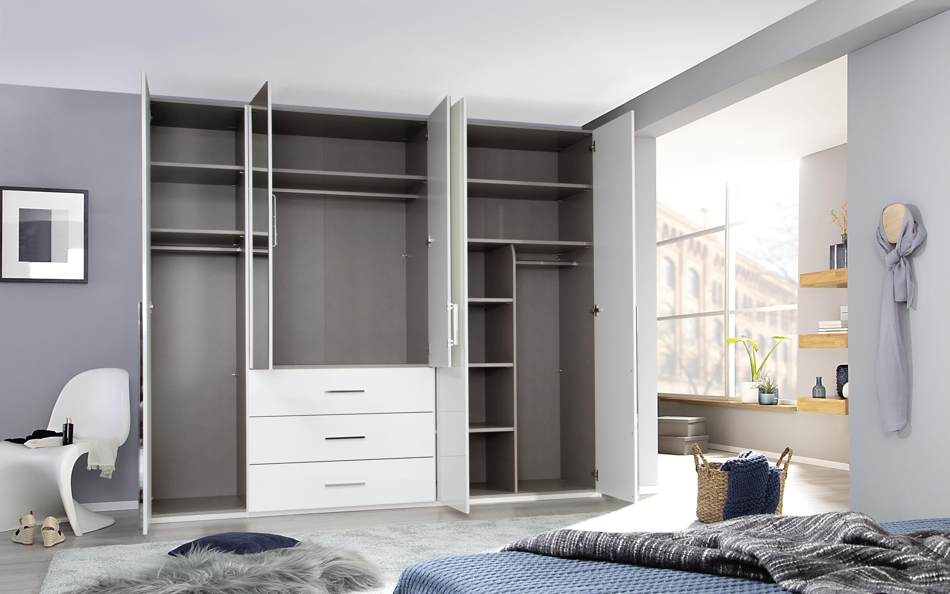 Drehtürenkleiderschrank Montclar, Hochglanz weiß, 250 x 223 cm, inkl. 2 Spiegeltüren und 3 Schubkästen