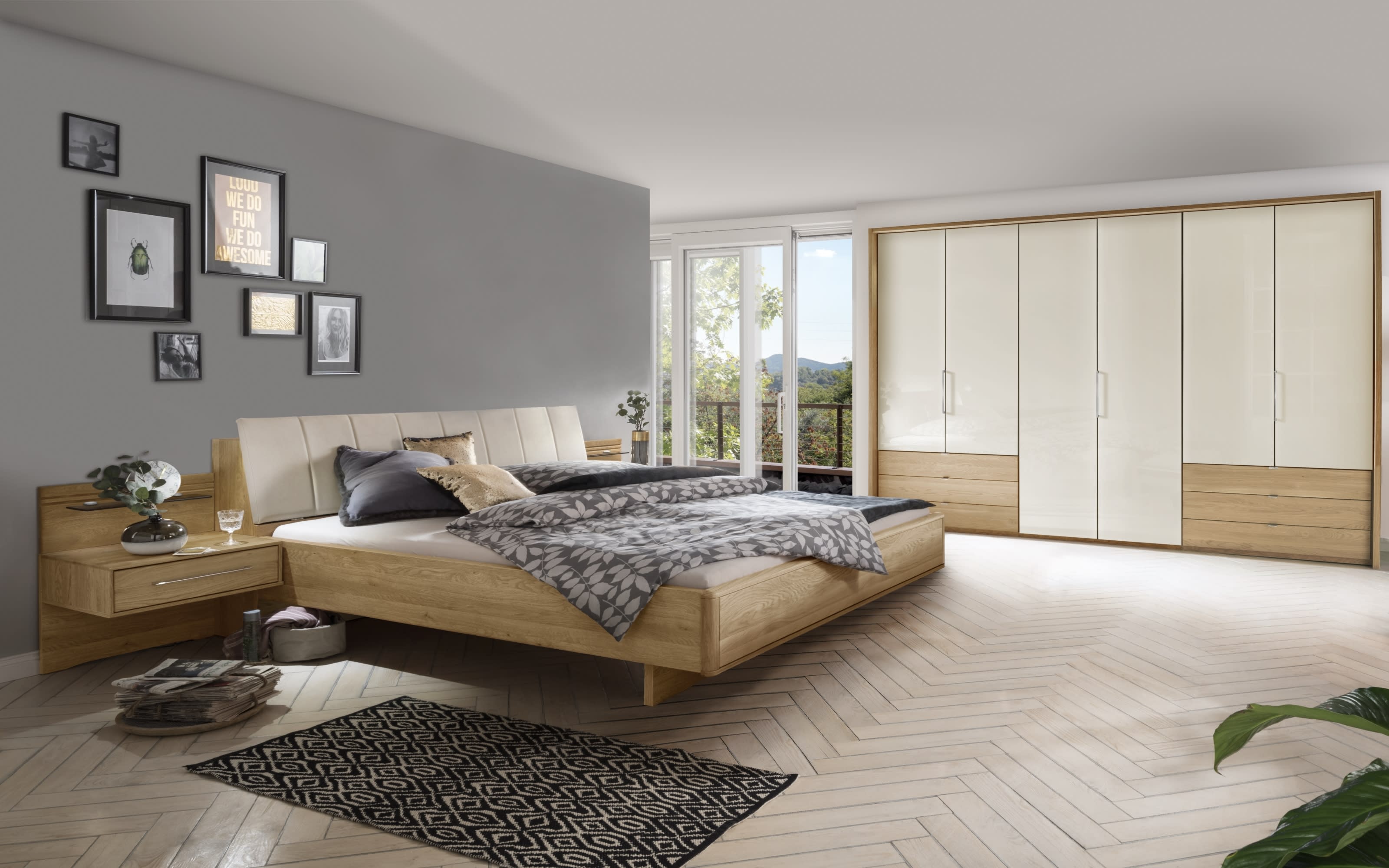 Schlafzimmer Serena Plus, Eiche teilmassiv, 180 x 200 cm, Schrank 300 x  216 cm