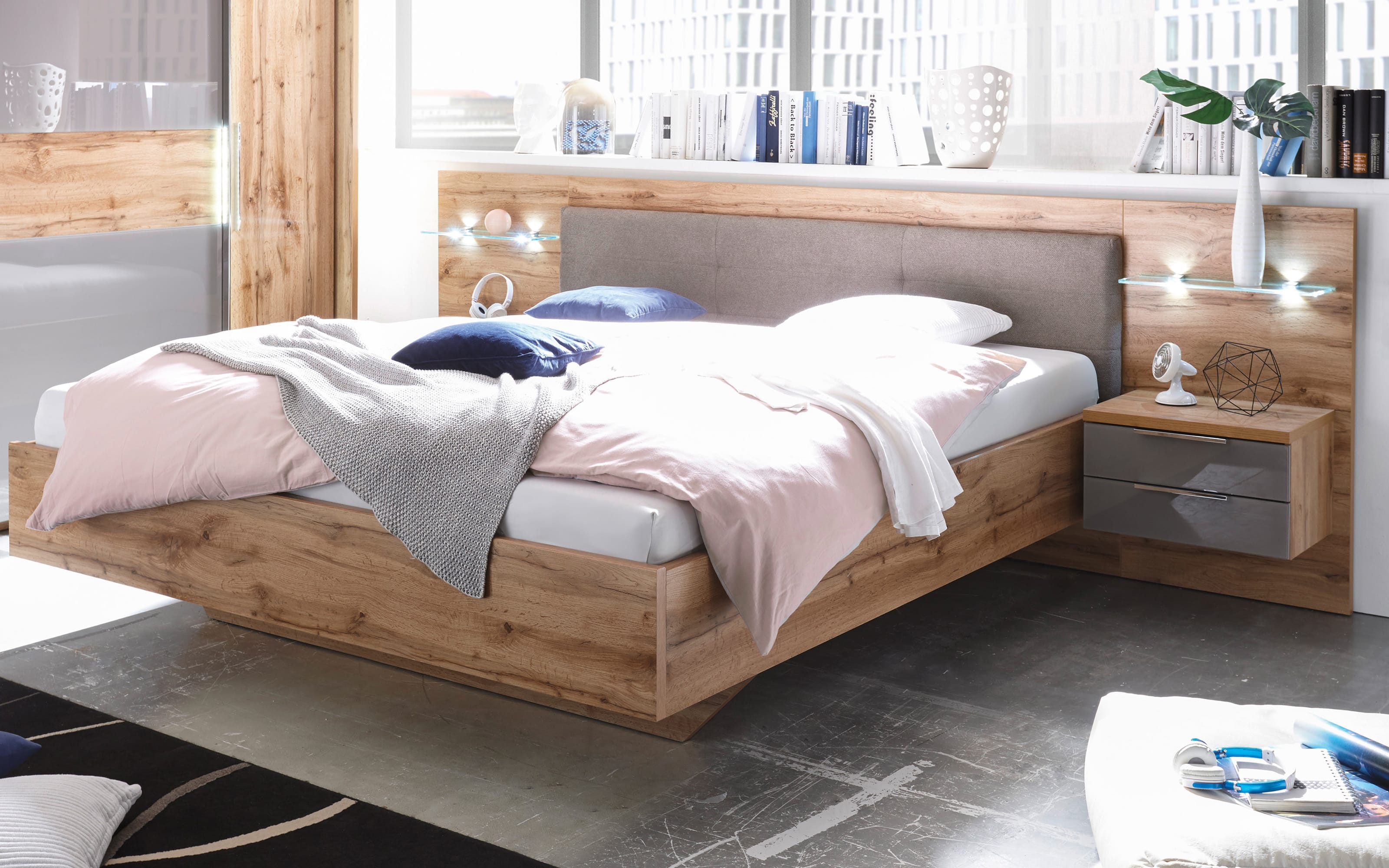 Schlafzimmer Milano in Wildeiche-Nachbildung/Basaltgrau, inklusive Beleuchtung, Schrankbreite ca. 312 cm, Liegefläche 180 x 200 cm