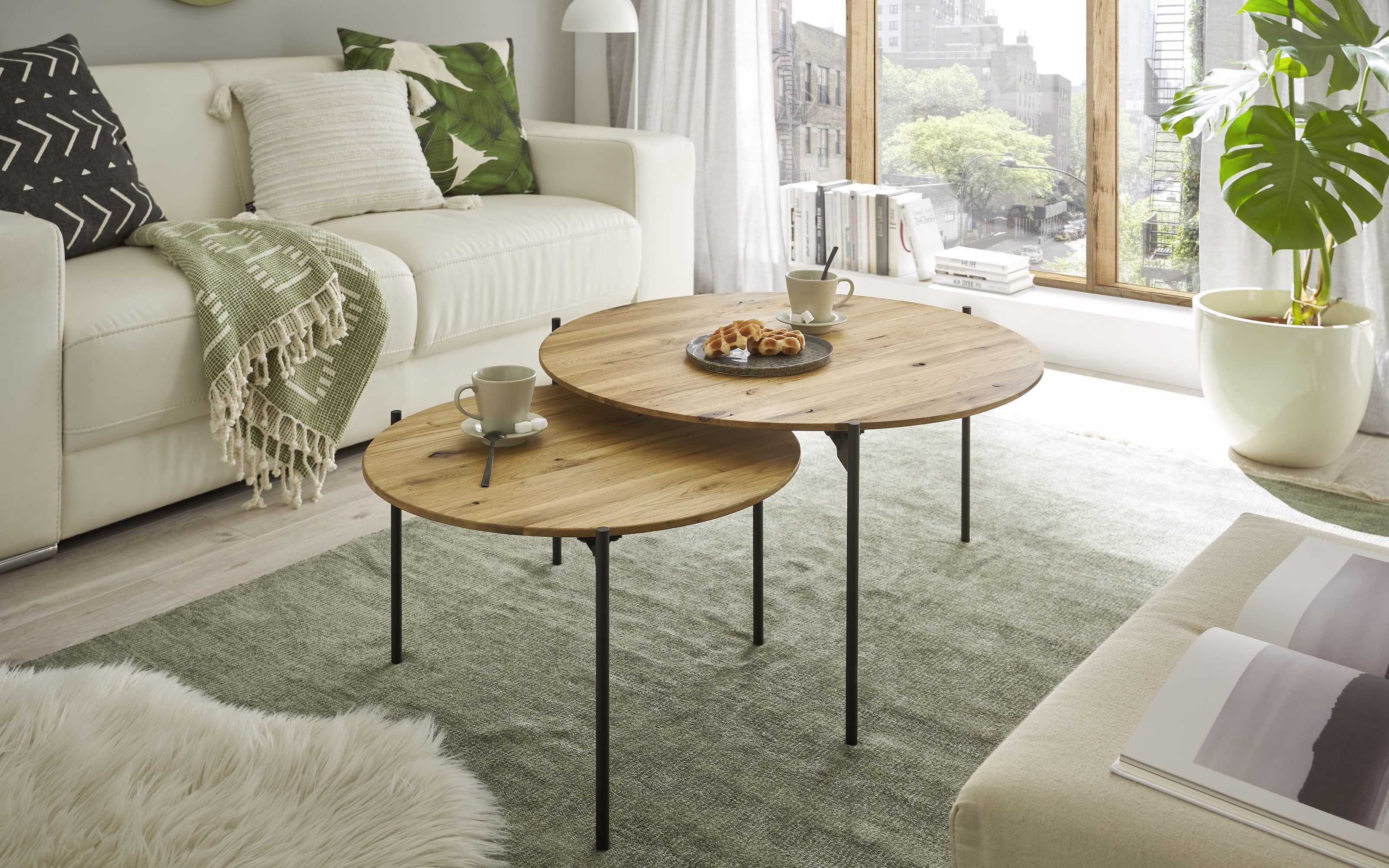 Couchtisch Assuan, Eiche massiv, ca. 55 cm