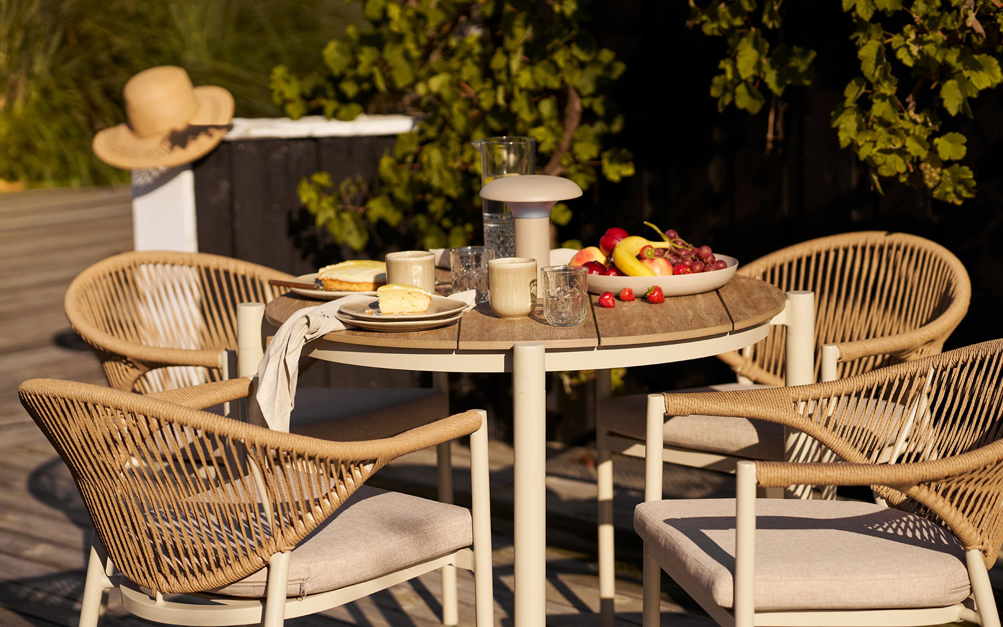 Esstisch Abela, sandfarbig/Holz-Nachbildung