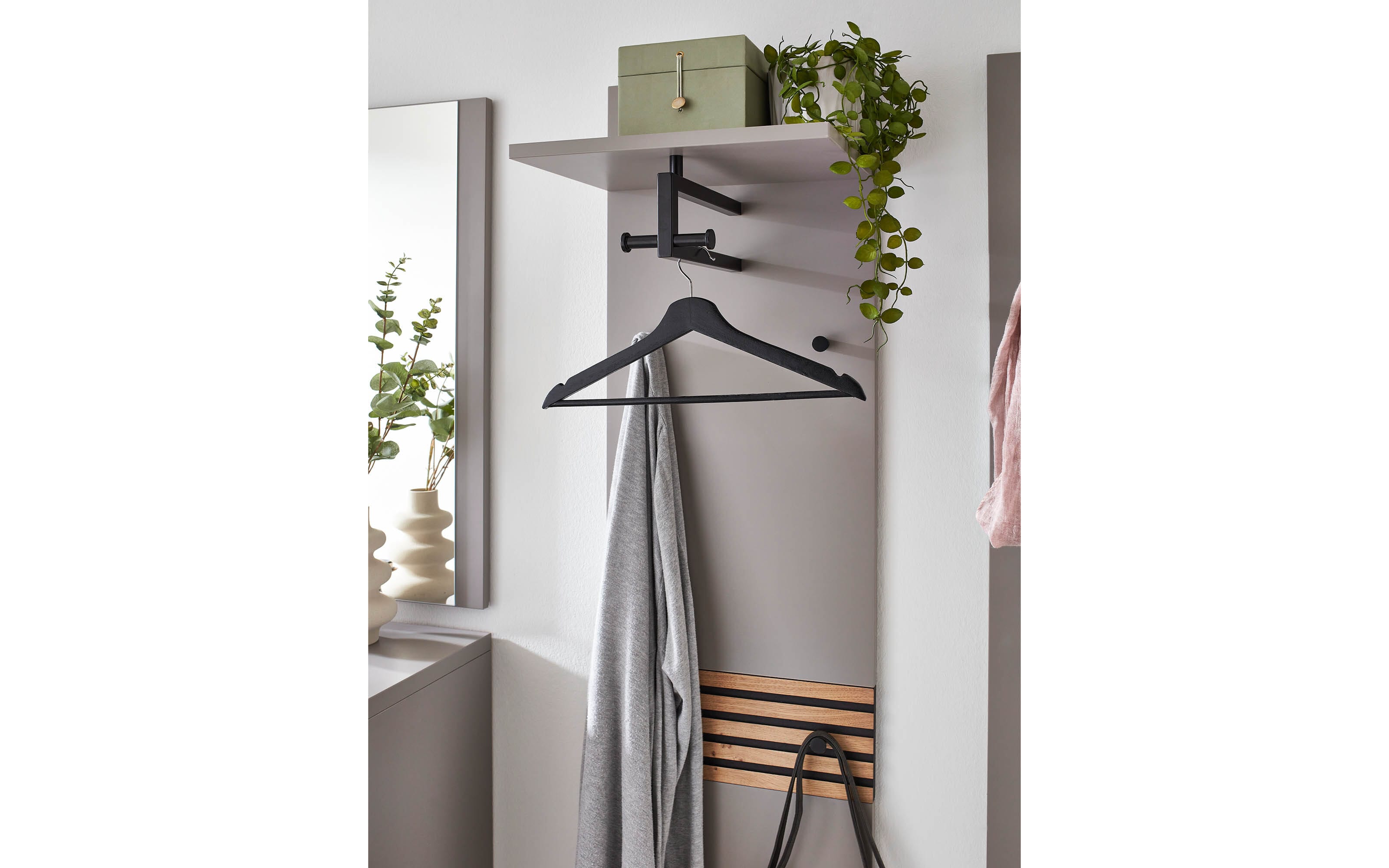 Garderobe Swing Stribes, graubeige