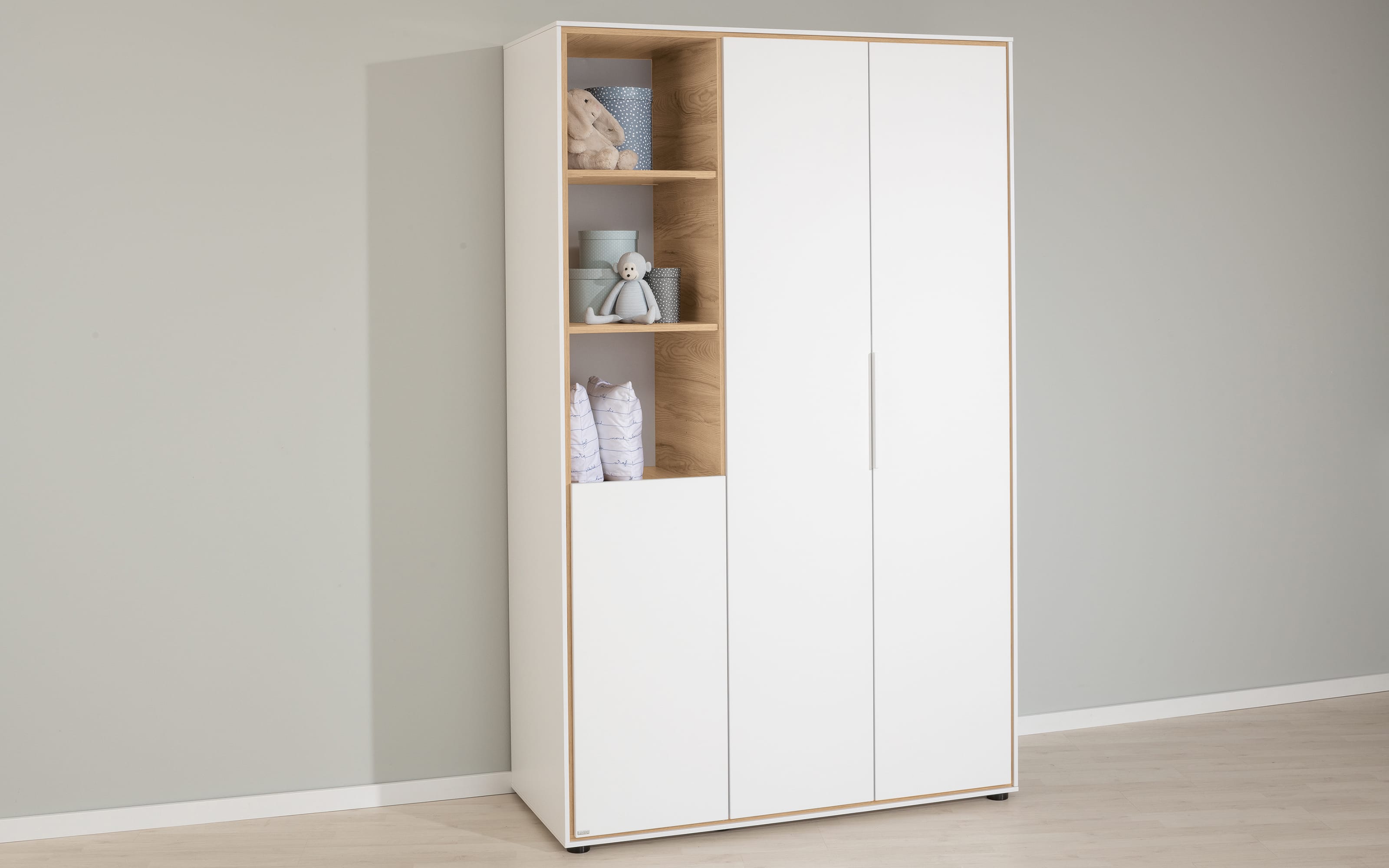 Babyzimmer Lieven, kreideweiß, mit 3-türigem Kleiderschrank