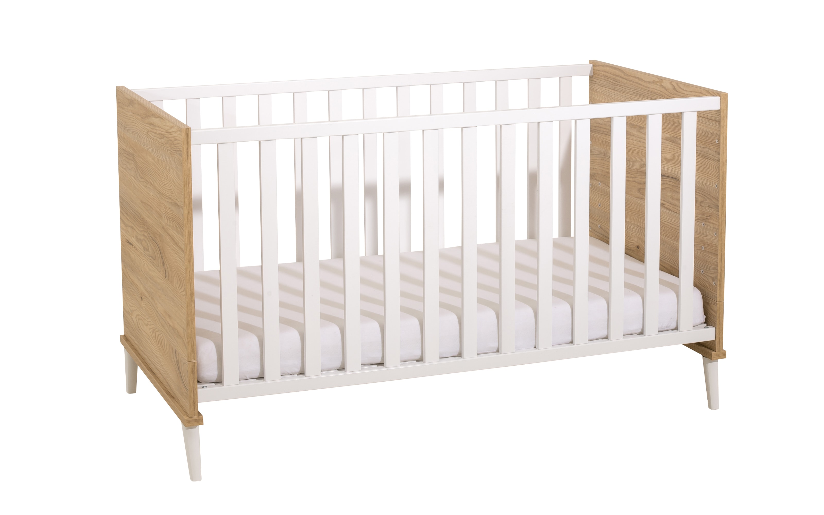 Babyzimmer Maly, kreideweiß/Absetzungen Eiche-Montana-Nachbildung