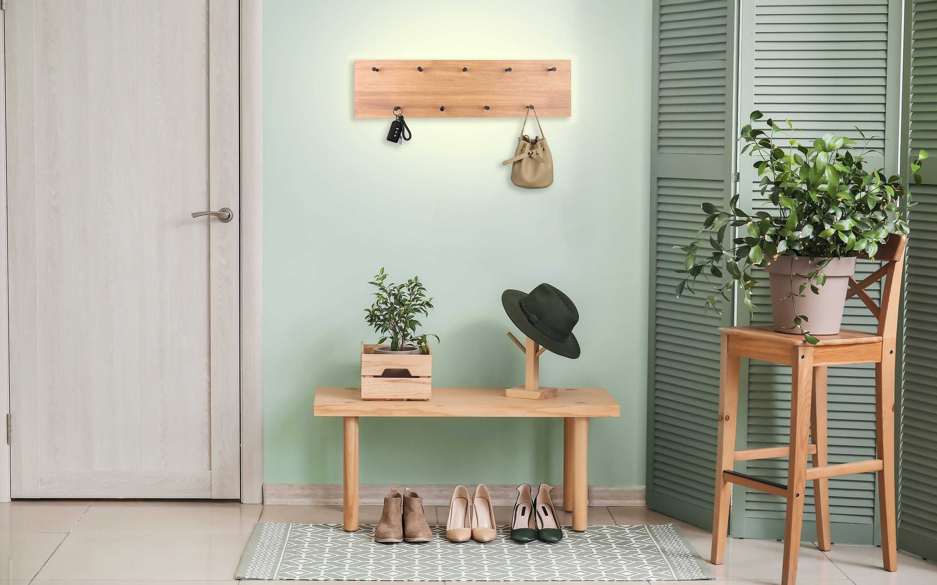 LED-Wandgarderobe Romy, Holz-Nachbildung
