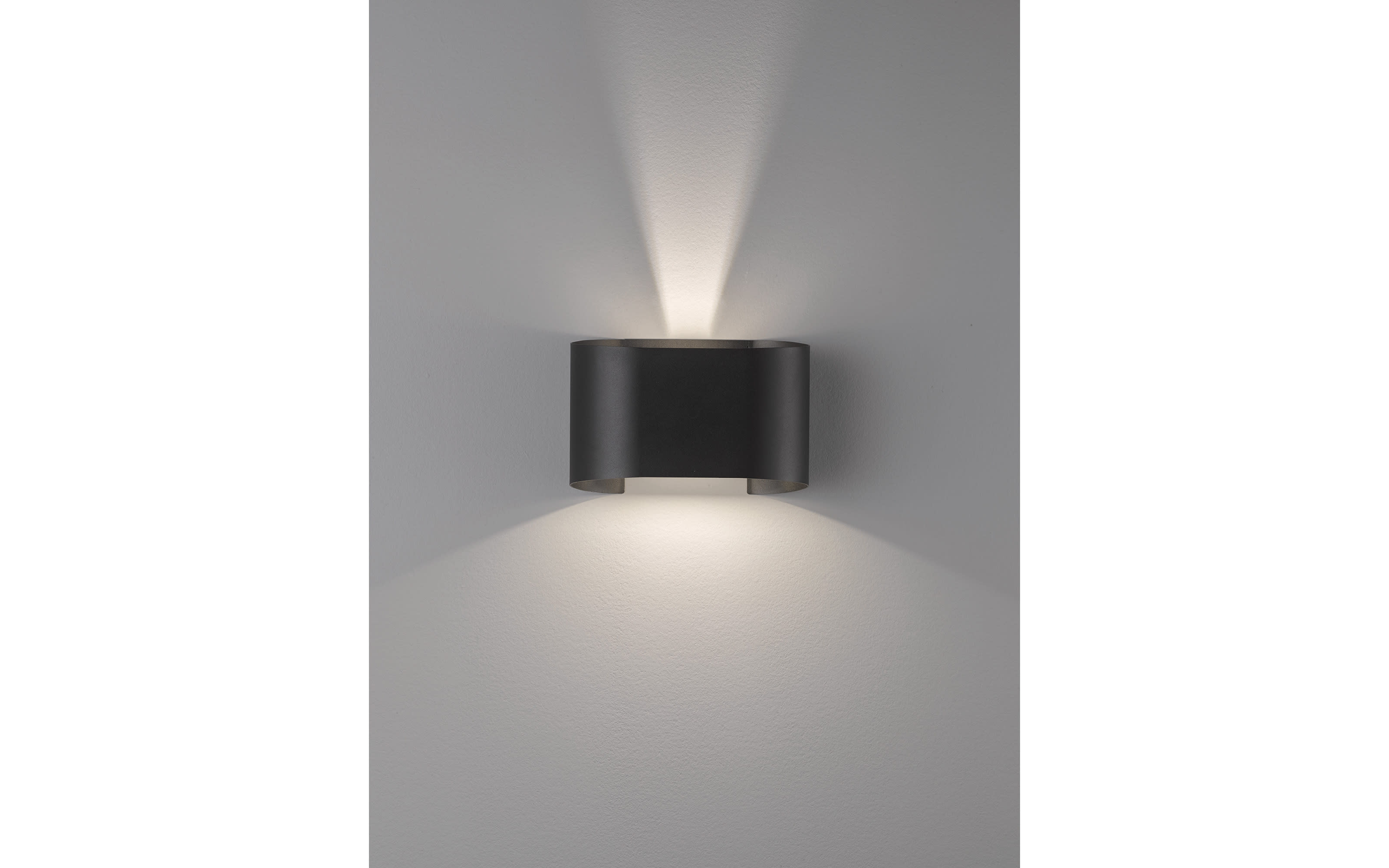 LED-Wandleuchte Wall IP44, schwarz matt, 18 x 12 cm