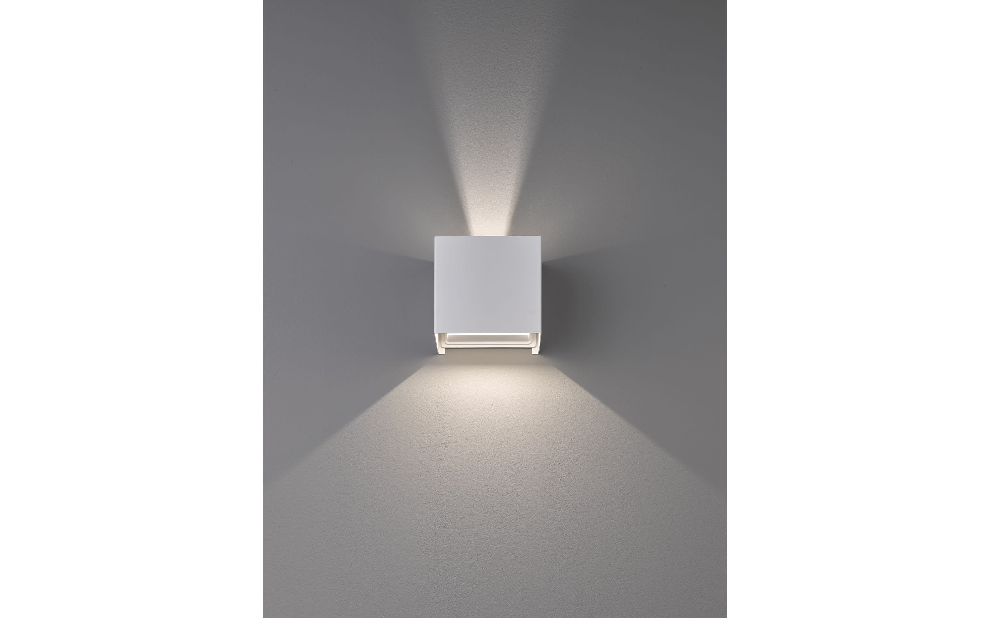 LED-Wandleuchte Wall IP44, weiß matt, 10 cm