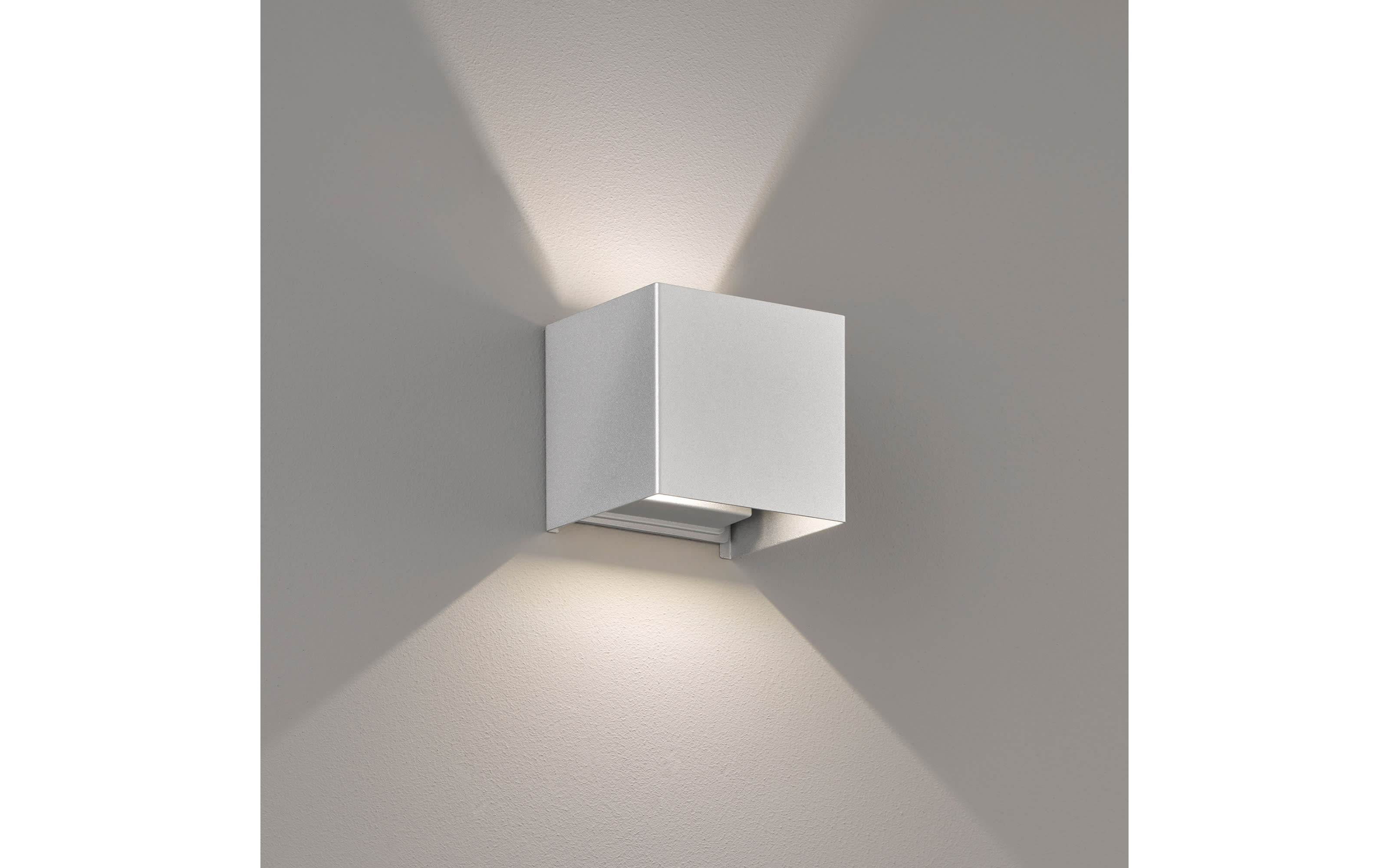 LED-Wandleuchte Wall IP44, silberfarbig, 10 cm