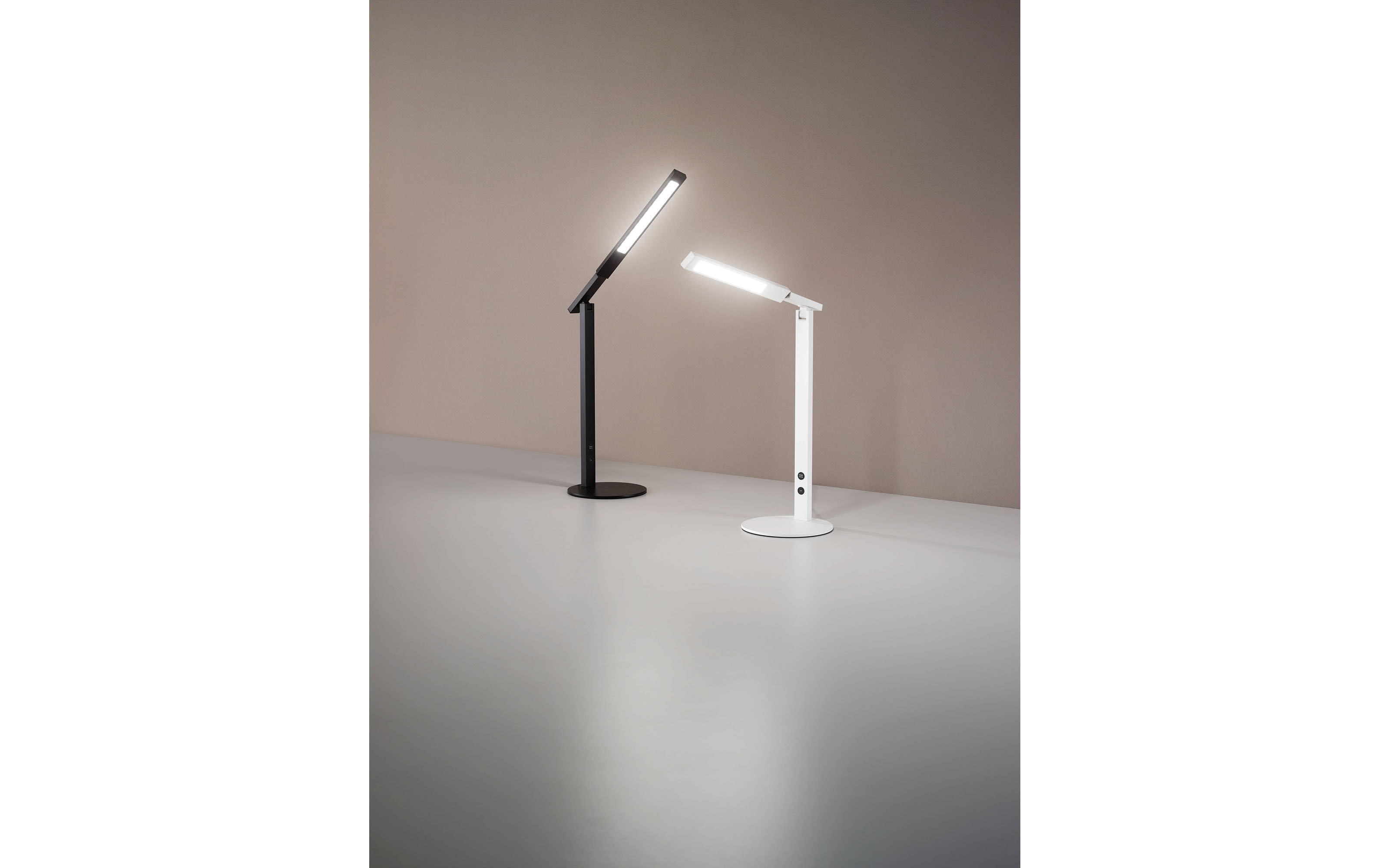 LED-Tischleuchte Ideal, schwarz, 69 cm