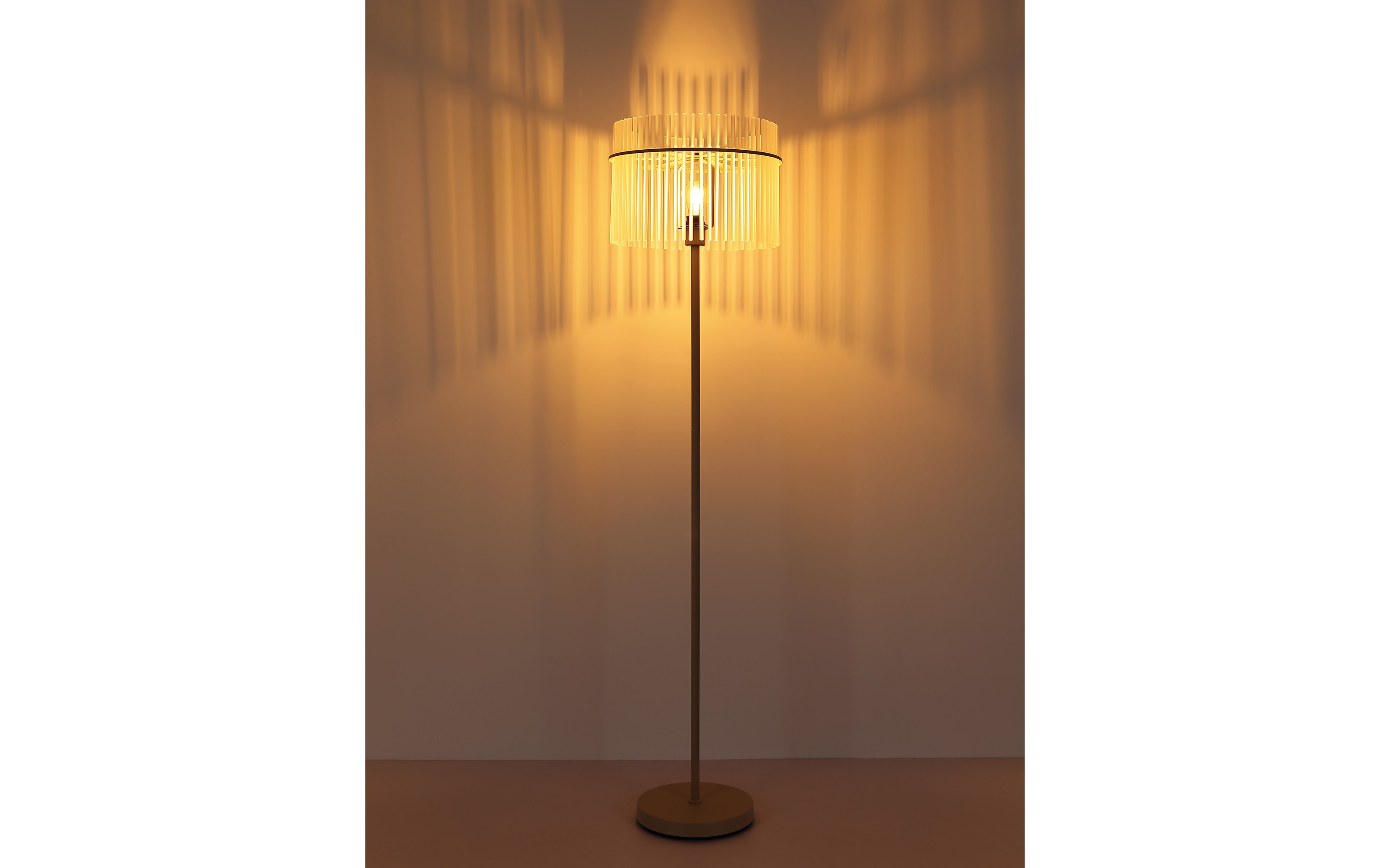 Standleuchte Gorley, beige, 152 cm