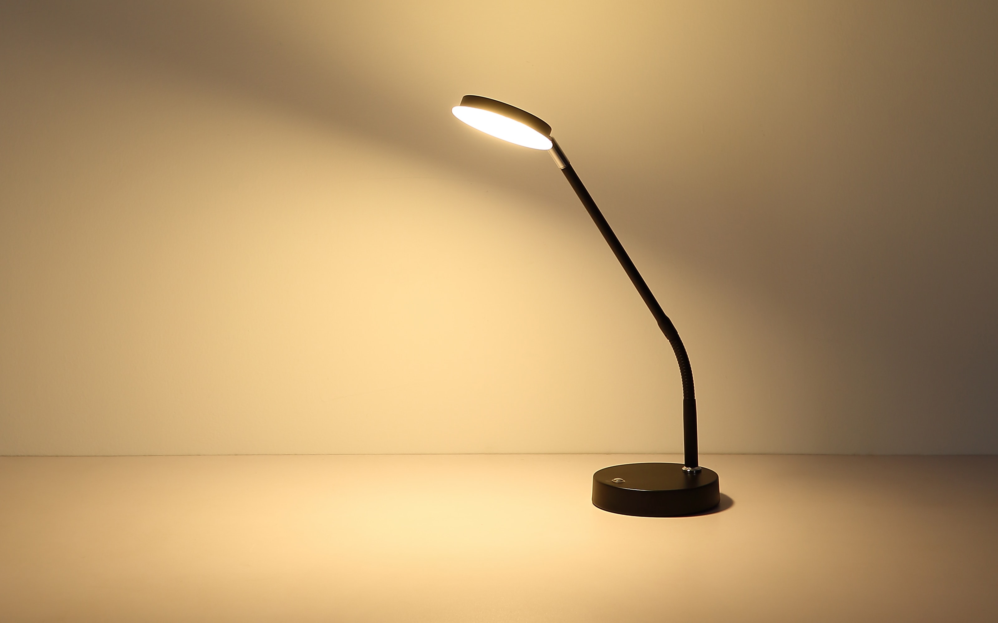 LED-Tischleuchte Silvio, schwarz, inkl. Memoryfunktion