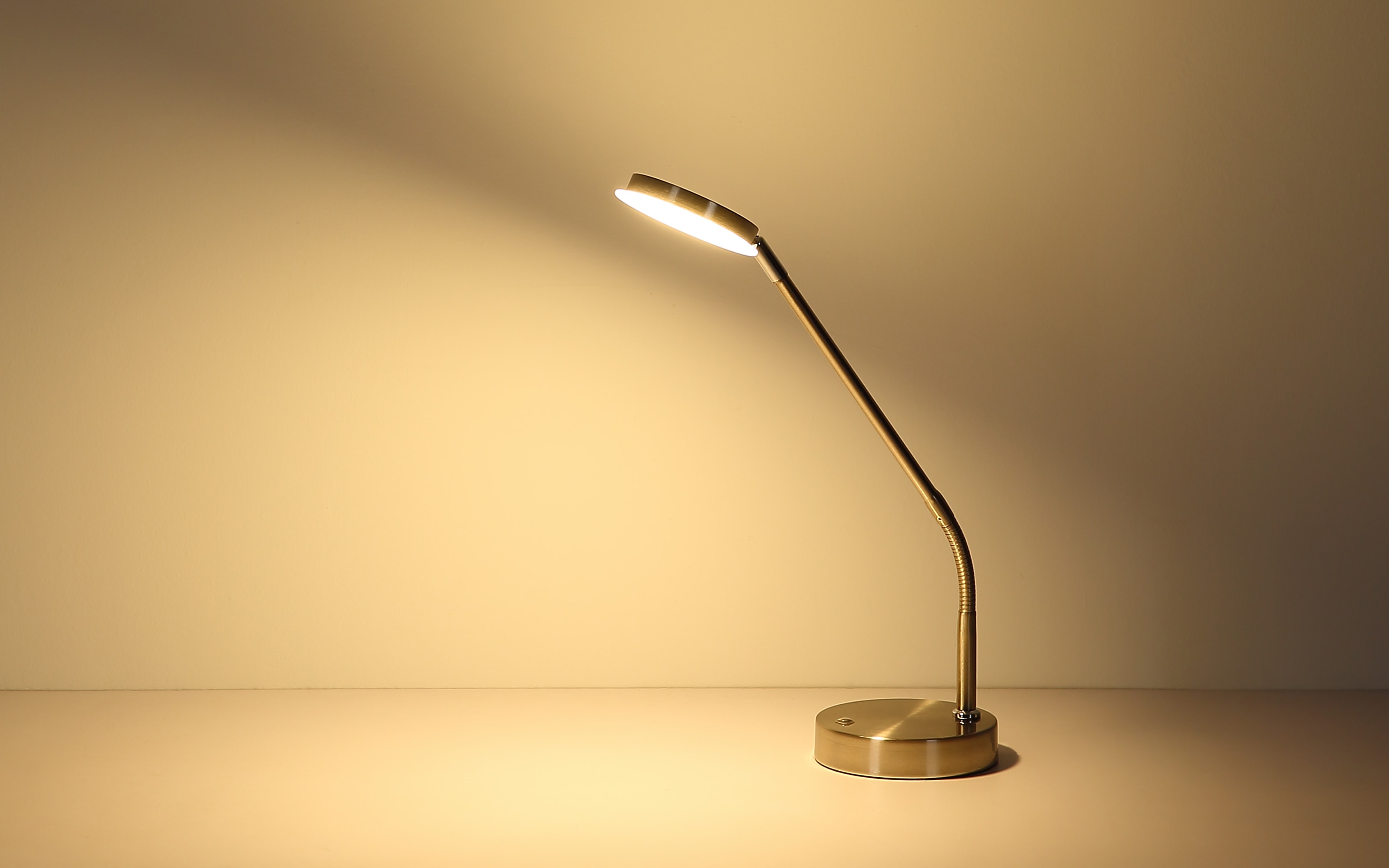 LED-Tischleuchte Silvio, nickel, inkl. Memoryfunktion