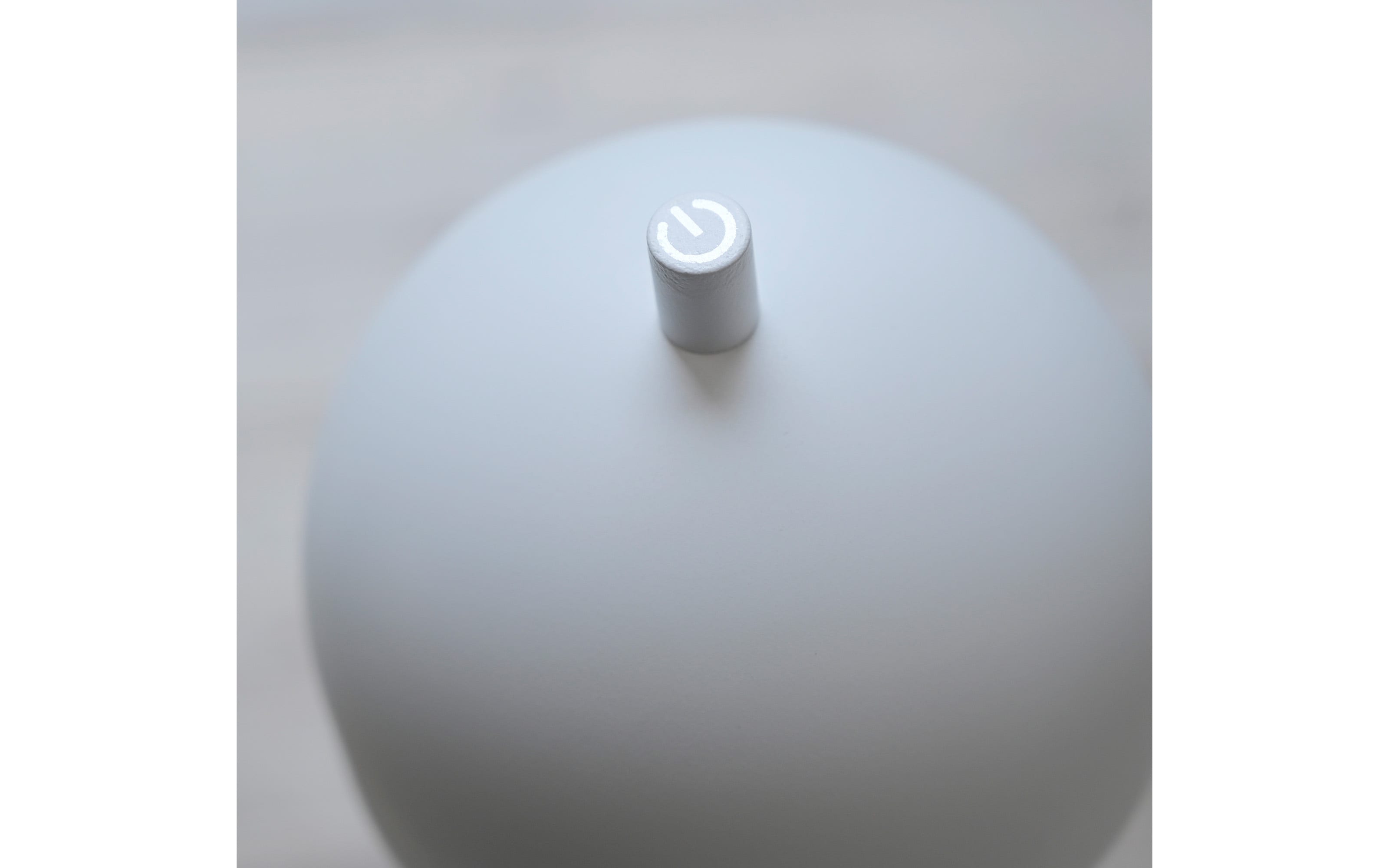 AKKU-Tischleuchte Bellis, weiß