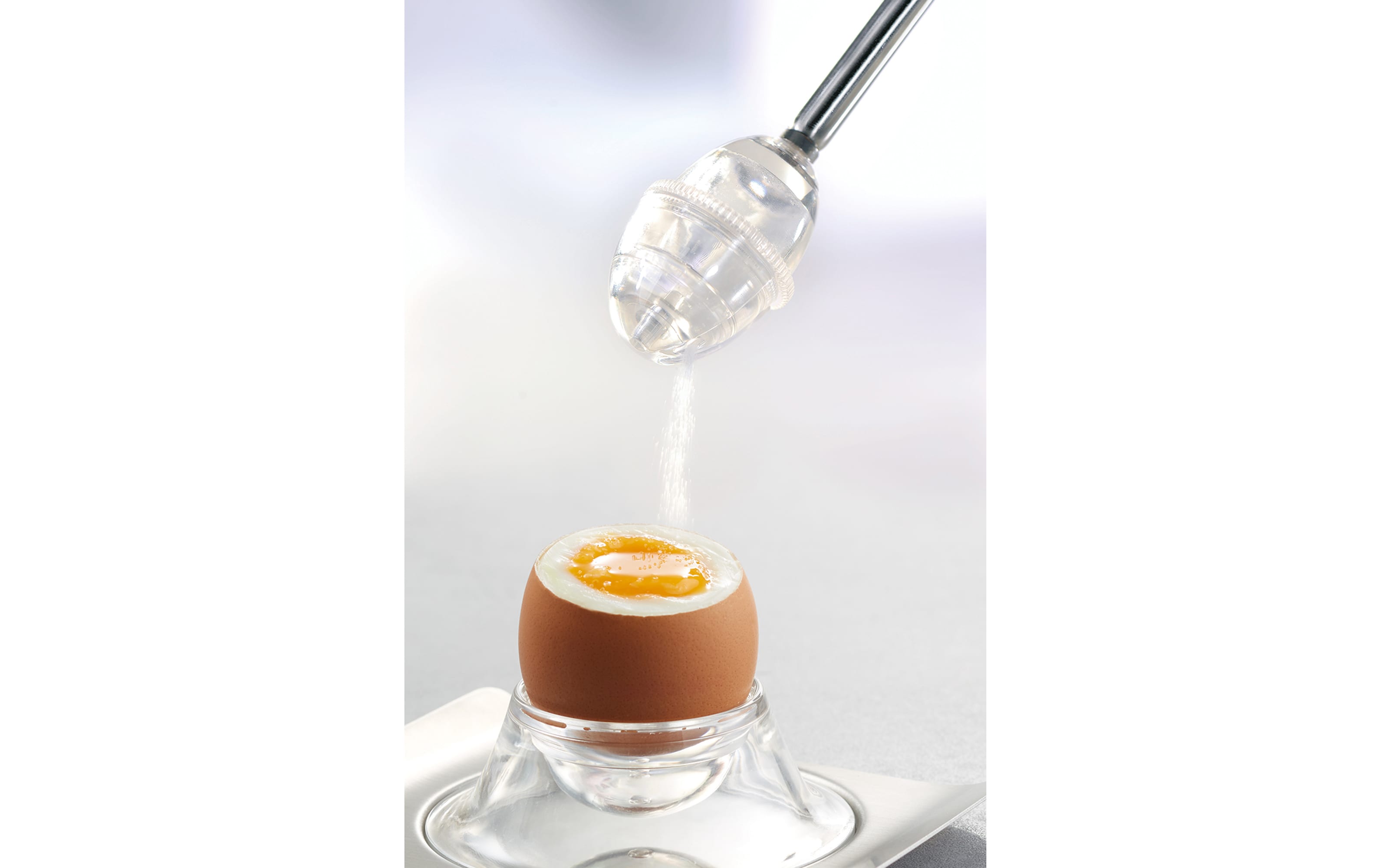 Eierköpfer mit Salzstreuer aus Edelstahl