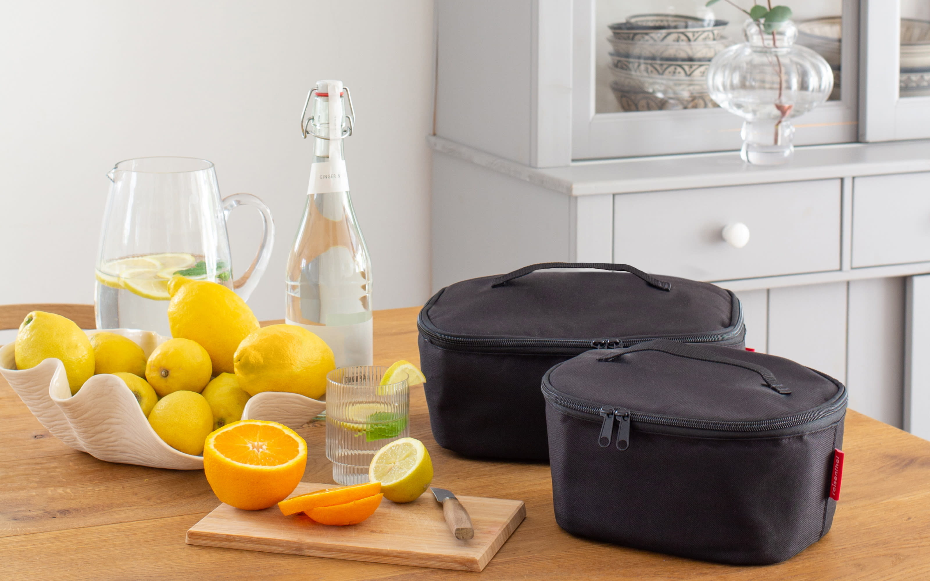 Coolerbag M pcket, black, 4,5 Liter