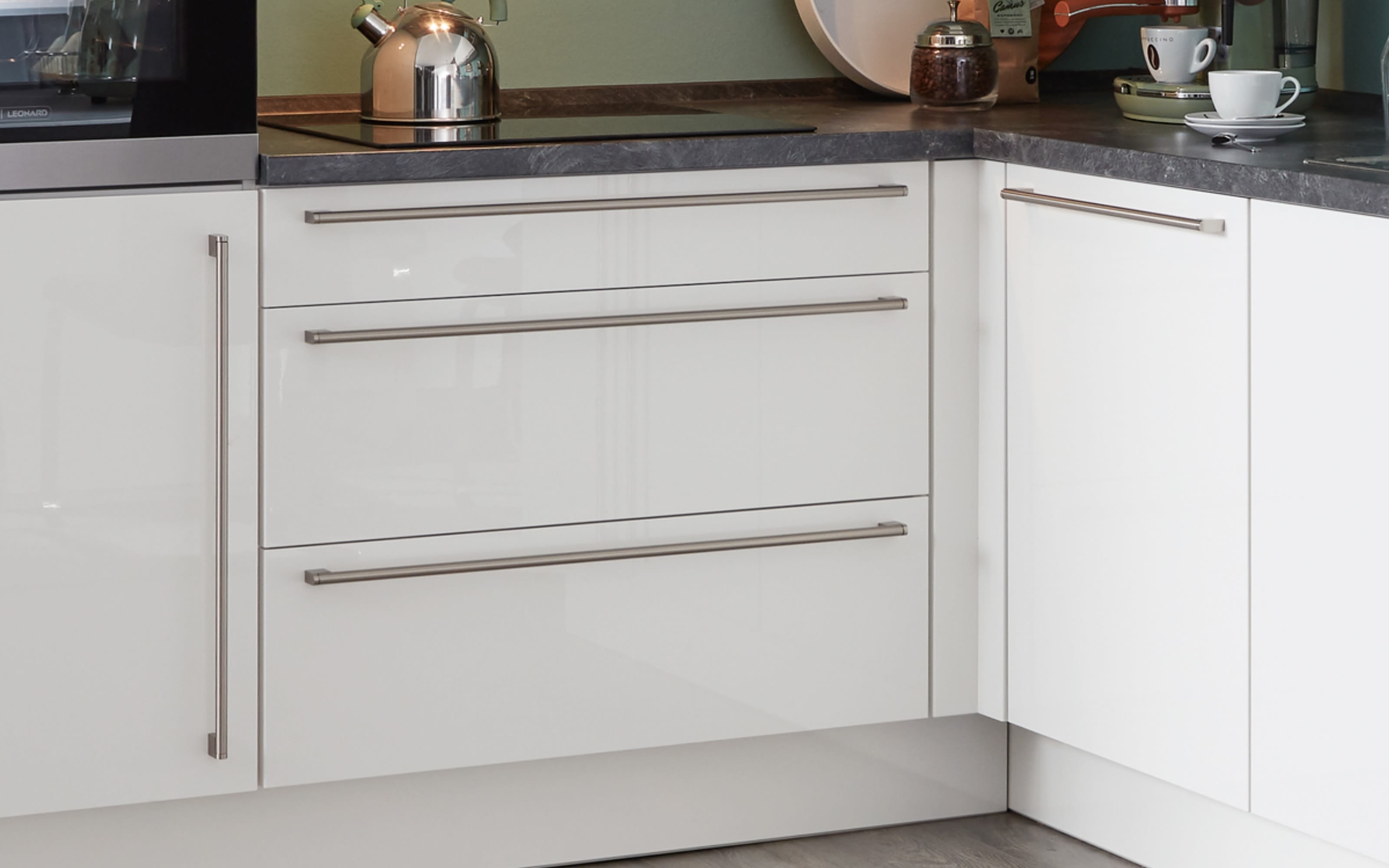 Einbauküche Flash, Lacklaminat Hochglanz weiß, inklusive Elektrogeräte