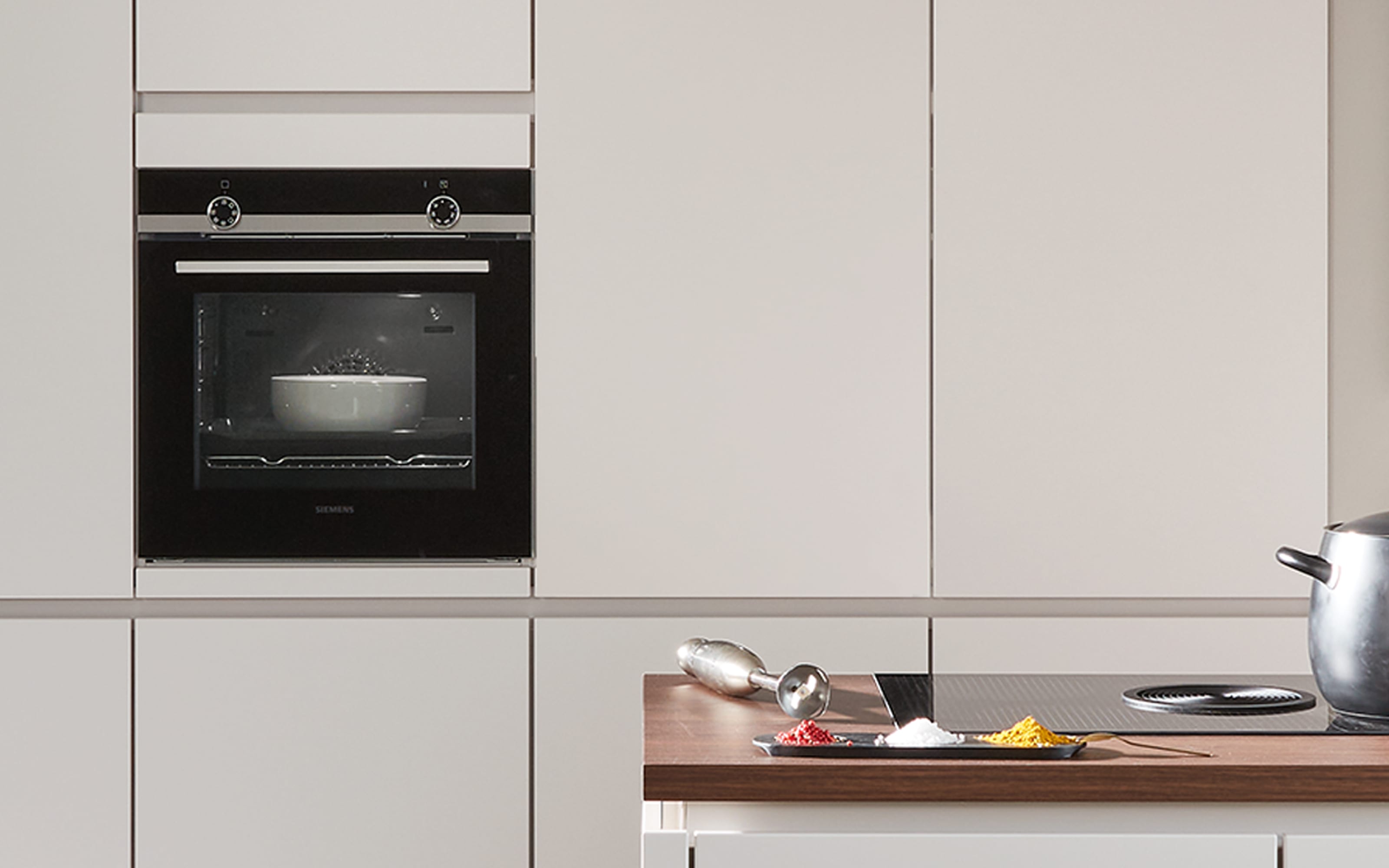 Einbauküche Ferna, seidengrau, inkl. Miele Elektrogeräte