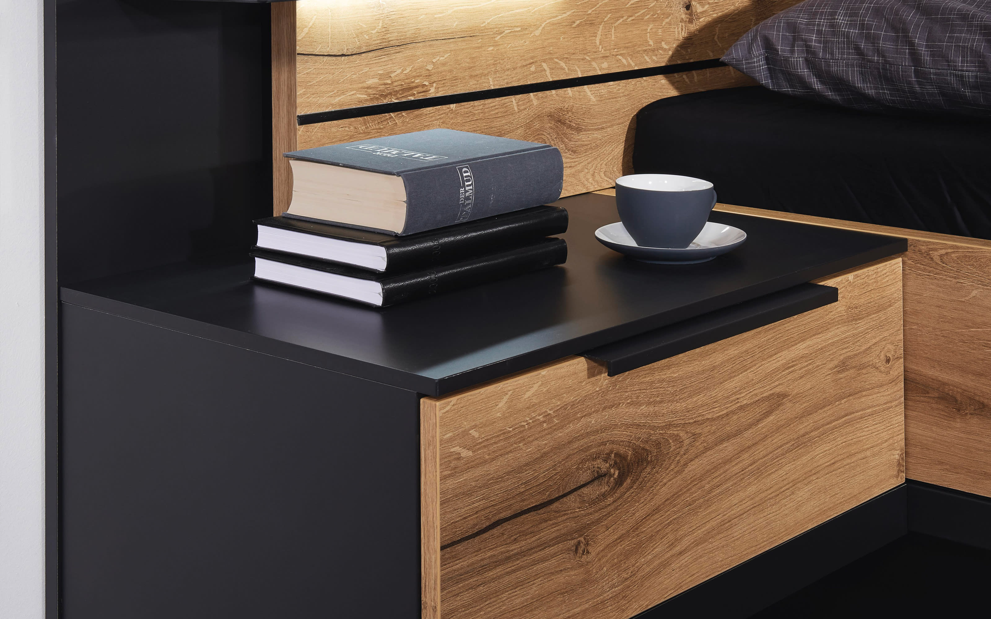 Schlafzimmer Ventura Plus In Schwarz Eiche Sanremo Dunkel Nachbildung Online Bei Hardeck Kaufen