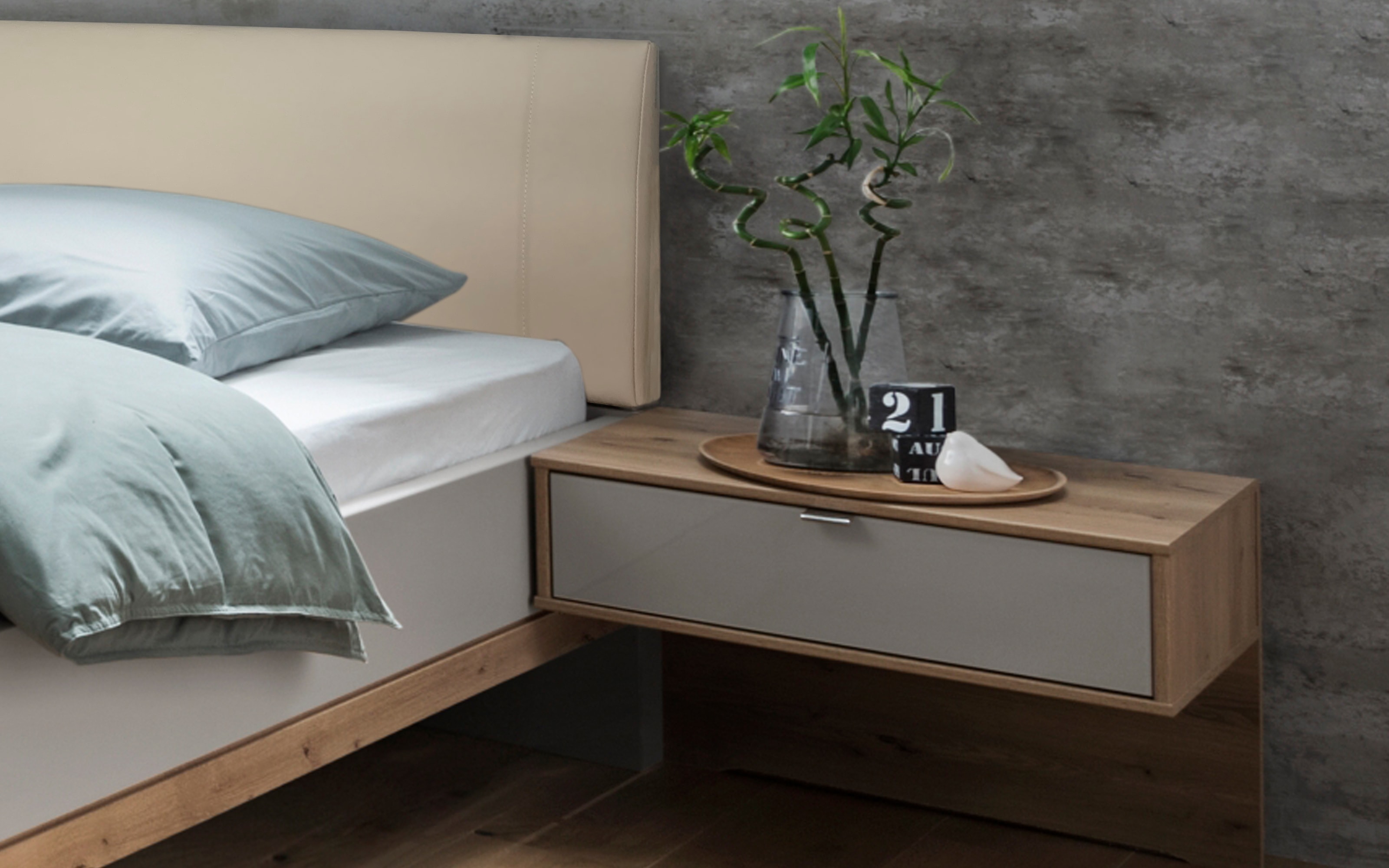 Schlafzimmer Barcelona in Bianco Eiche-Nachbildung/Farbglas champagner