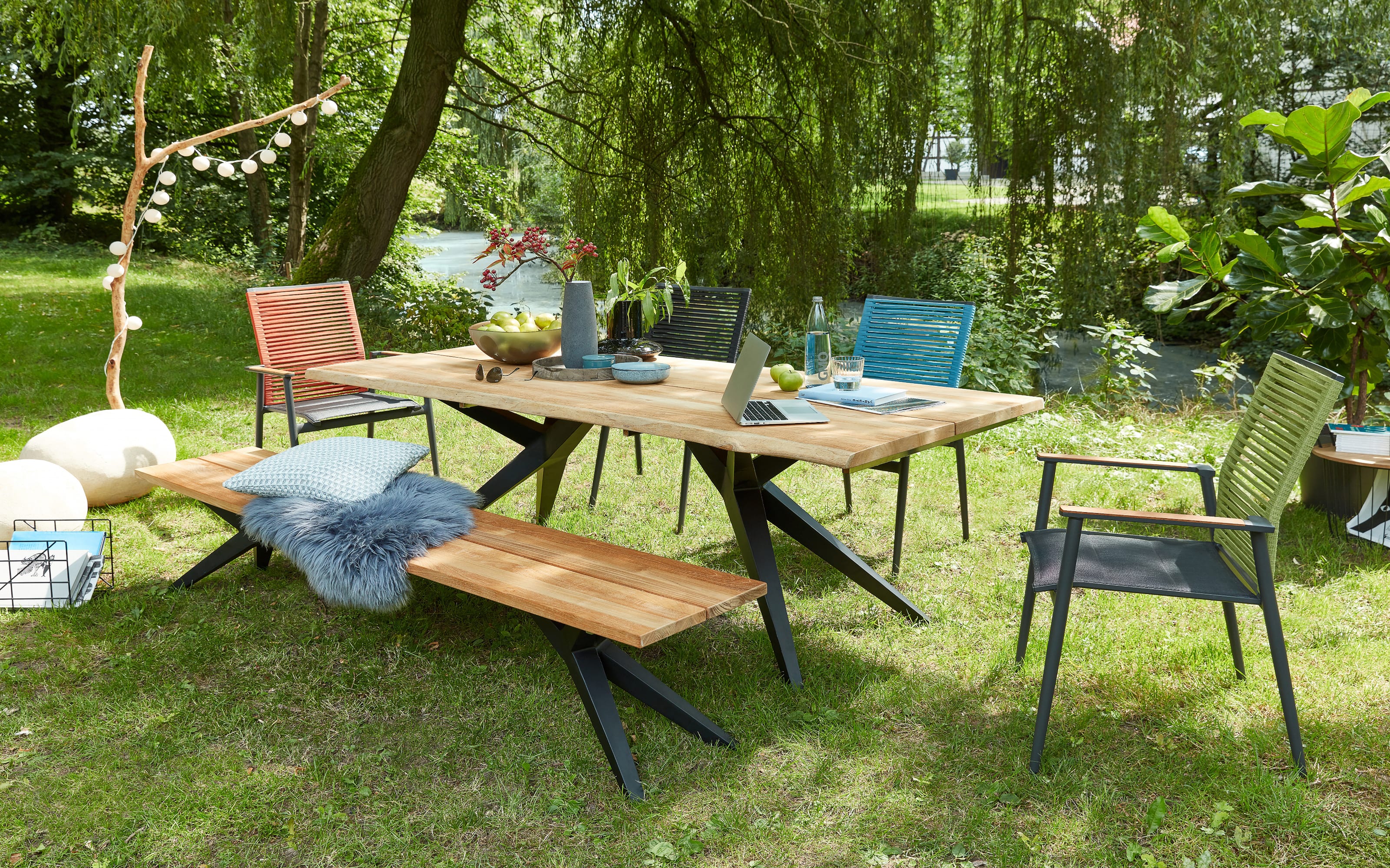 Gartenstuhl Freilicht in Teak/anthrazit/rot