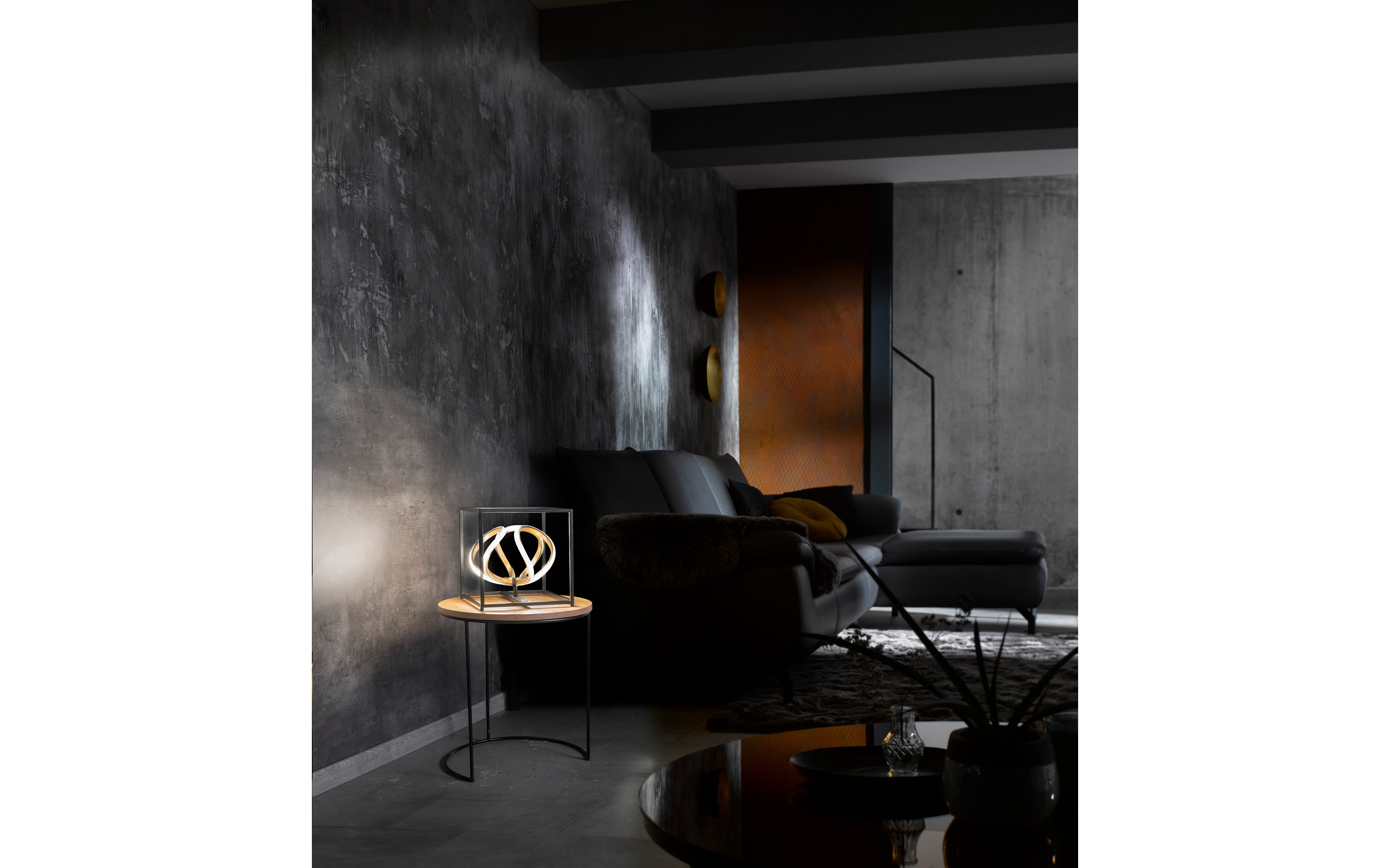 LED-Tischleuchte Gesa in schwarz/goldfarbig, 27 cm