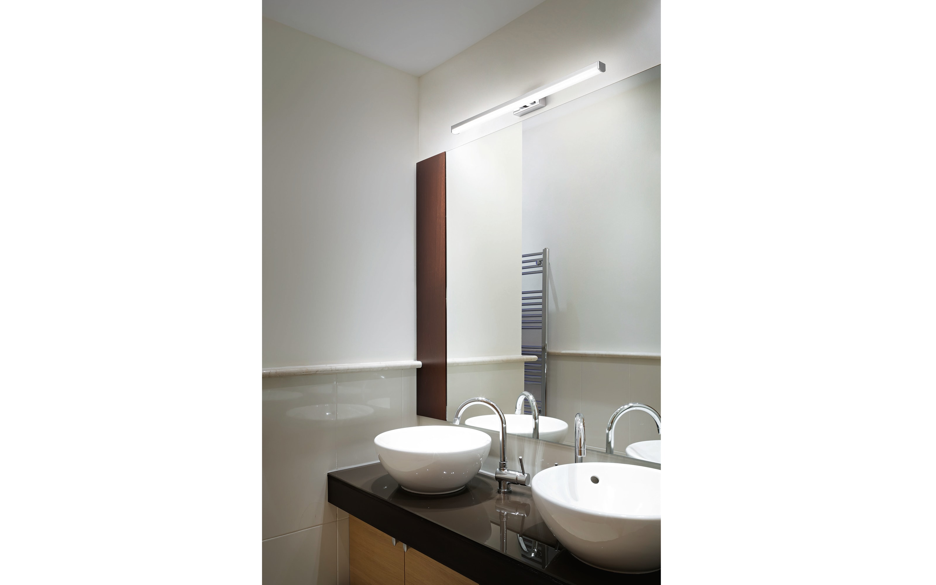 LED-Wandleuchte Nala in chromfarbig, 75 cm