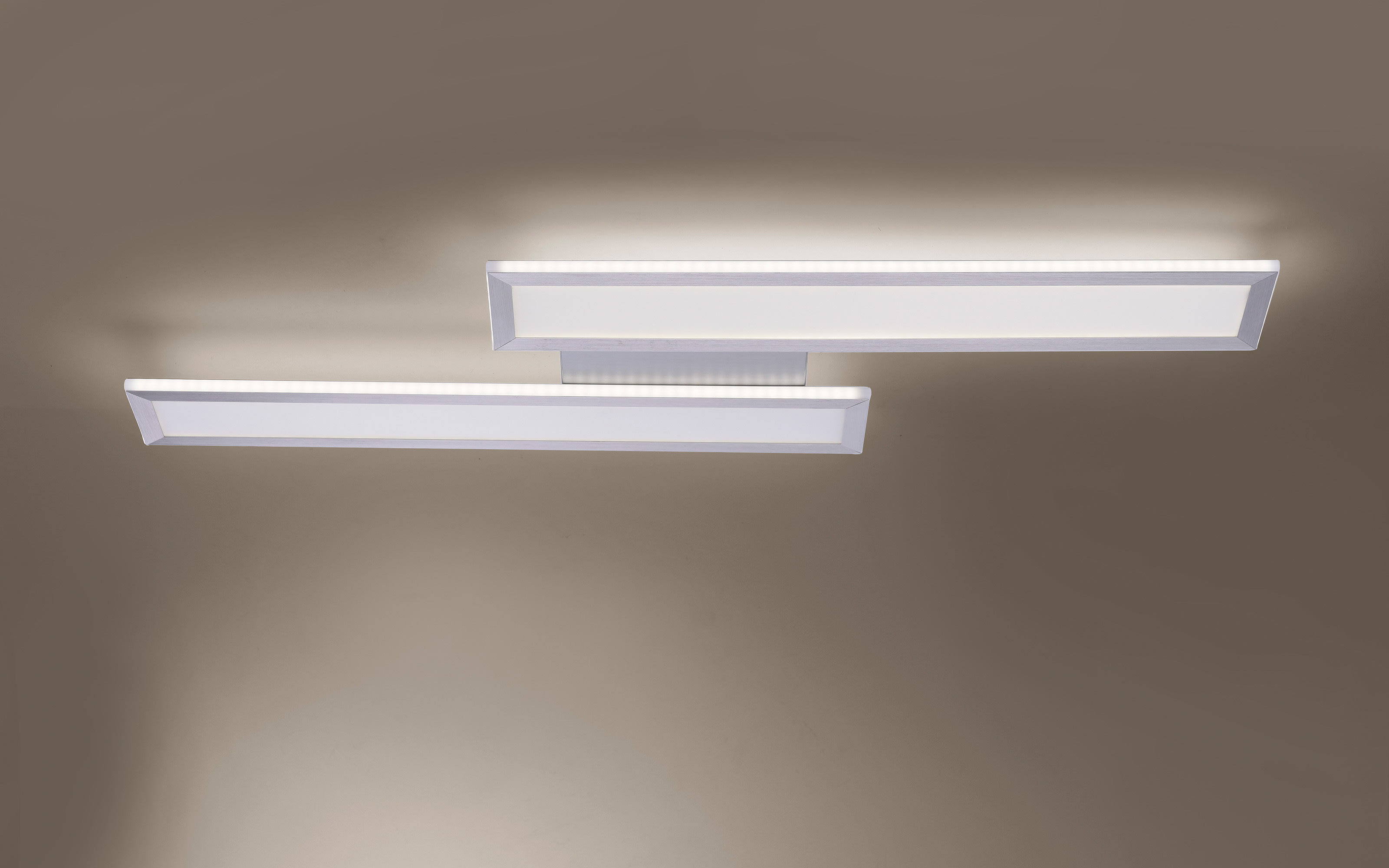 LED-Deckenleuchte Q-Rosa in stahlfarbig, 90 x 29 cm