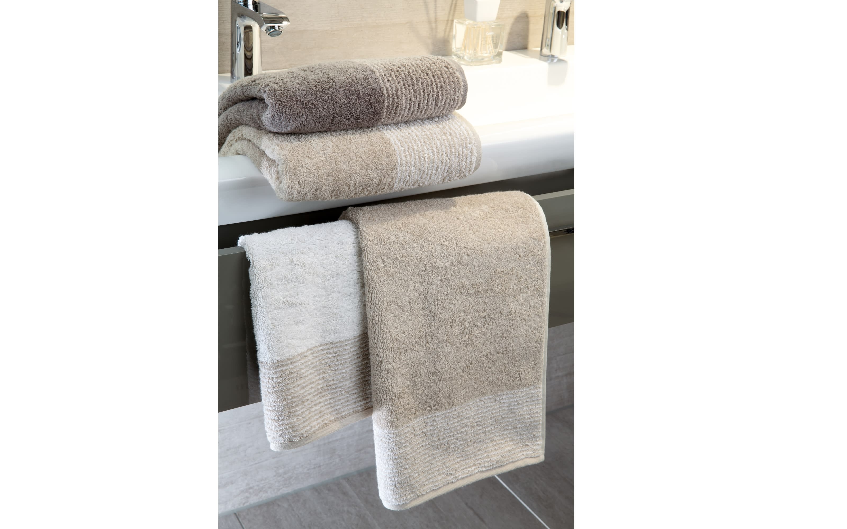 Duschtuch Two-Tone in graphit, 80 x 150 cm