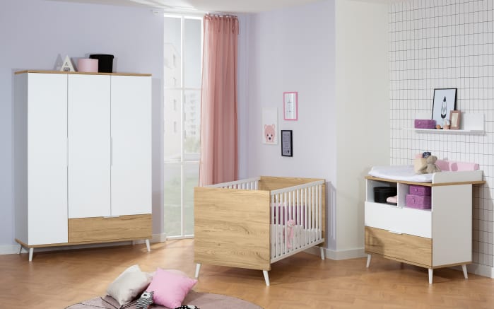Babybett Maly in kreideweiß und Absetzungen in Eiche-Montana-Nachbildung-02