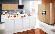 Einbauküche Uno/Toronto, weiß/Alteiche natur Nachbildung, inkl. Siemens Elektrogeräte