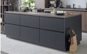 Einbauküche Stadum/Torna, schwarz/Nussbaum Nachbildung, inkl. Bosch Elektrogeräte