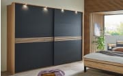 Schlafzimmer Cabrillo, basalt, Absetzungen Balkeneiche furniert, 180 x 200 cm, Schrank 270 x 230 cm