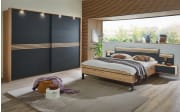 Schlafzimmer Cabrillo, basalt, Absetzungen Balkeneiche furniert, 180 x 200 cm, Schrank 270 x 230 cm