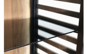 Vitrine Showcase, Akazie/schwarz, inkl. LED-Beleuchtung
