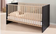 Babyzimmer Tomke, Eiche Bordeaux, mit 3-türigem Kleiderschrank