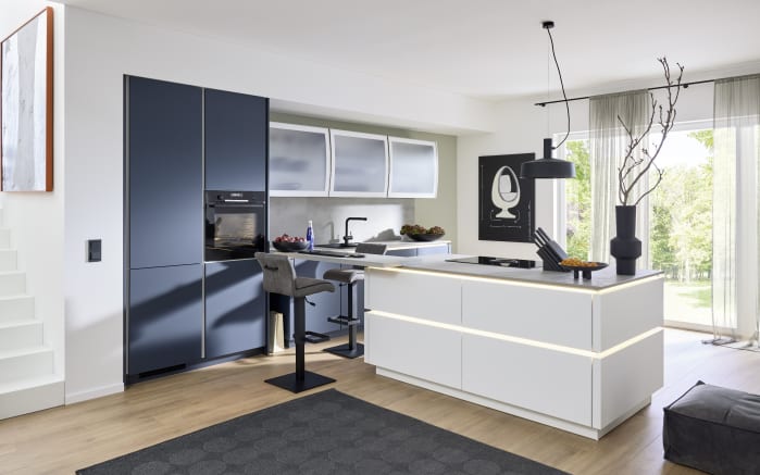 Einbauküche Esilia, weiß matt/fjordblau, inkl. Siemens Elektrogeräte-01
