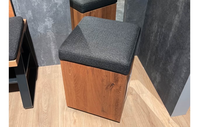 Sitzhocker Velko, Holz/schwarz-04