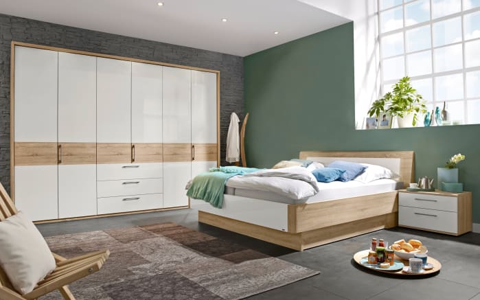 Schlafzimmer Zelo, Lack bianco weiß Hochglanz, Absetzungen Eiche macao, 180 x 200 cm, Schrank 302 x 223 cm-01