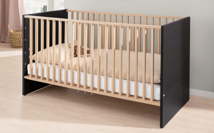 Babyzimmer Tomke, Eiche Bordeaux, mit 3-türigem Kleiderschrank-02